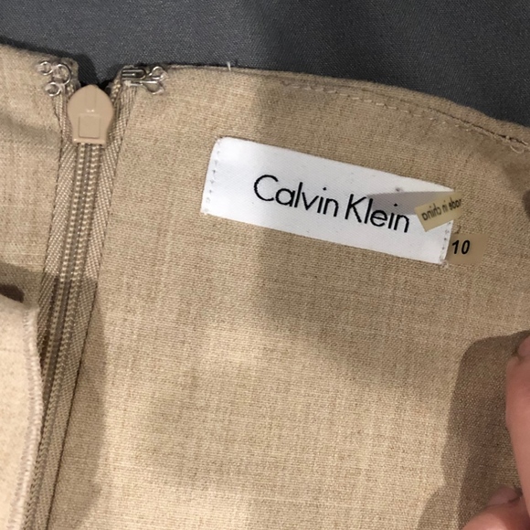 SOLD Calvin Klein Front Ruffle Dress, Size 10 - Picture 4 of 6